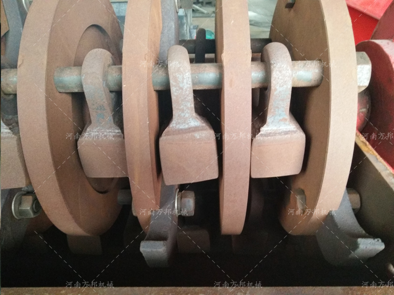 易拉罐粉碎機內(nèi)部