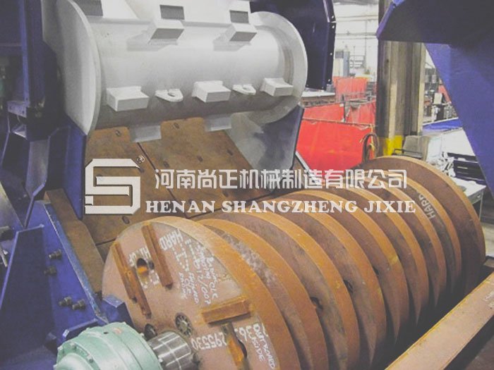 廢鋼破碎機(jī)安全